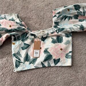 Billabong puff sleeve top